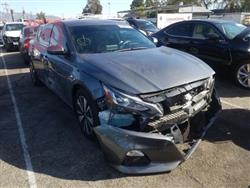 نيسان ألتيما